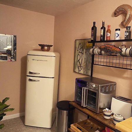 Boho-Chic Retreat - Unit 3 Apartment บลูมมิงตัน ภายนอก รูปภาพ