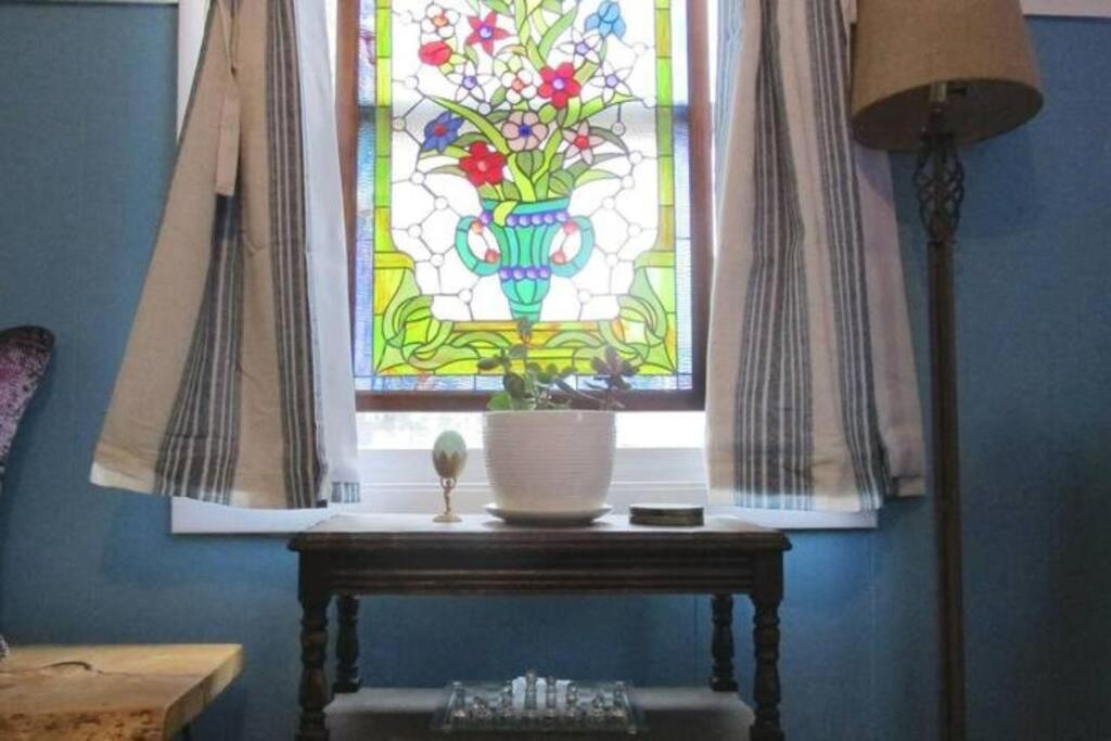 Boho-Chic Retreat - Unit 3 Apartment บลูมมิงตัน ภายนอก รูปภาพ