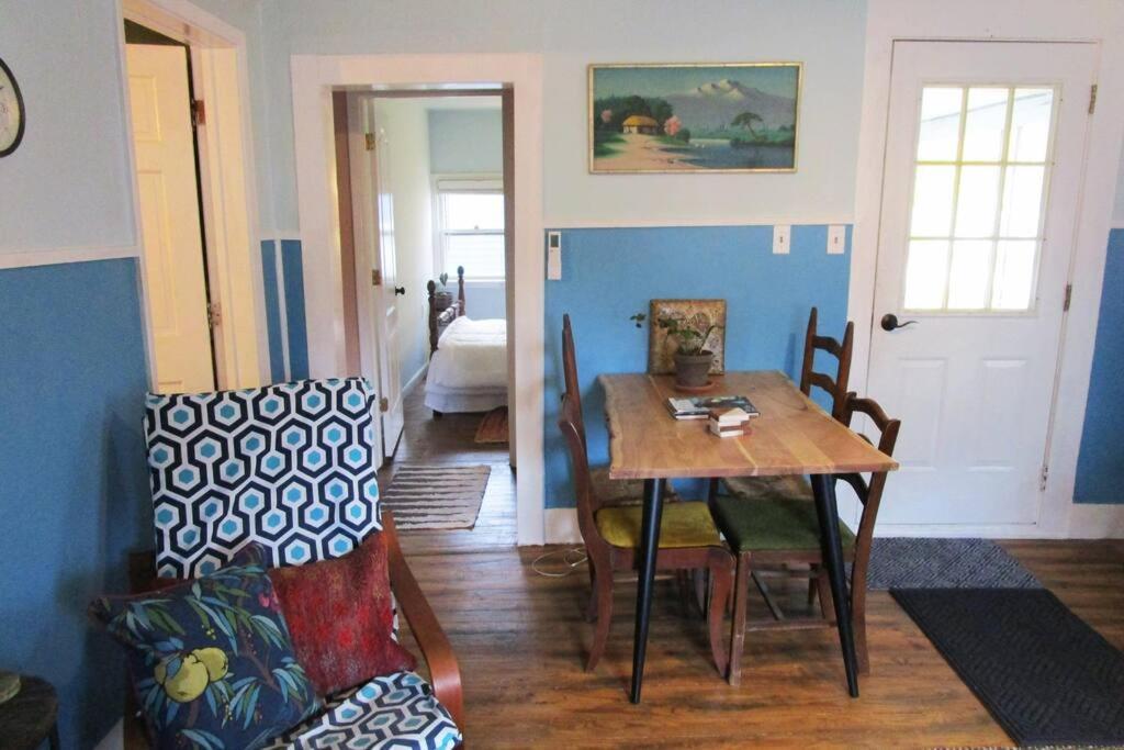 Boho-Chic Retreat - Unit 3 Apartment บลูมมิงตัน ภายนอก รูปภาพ