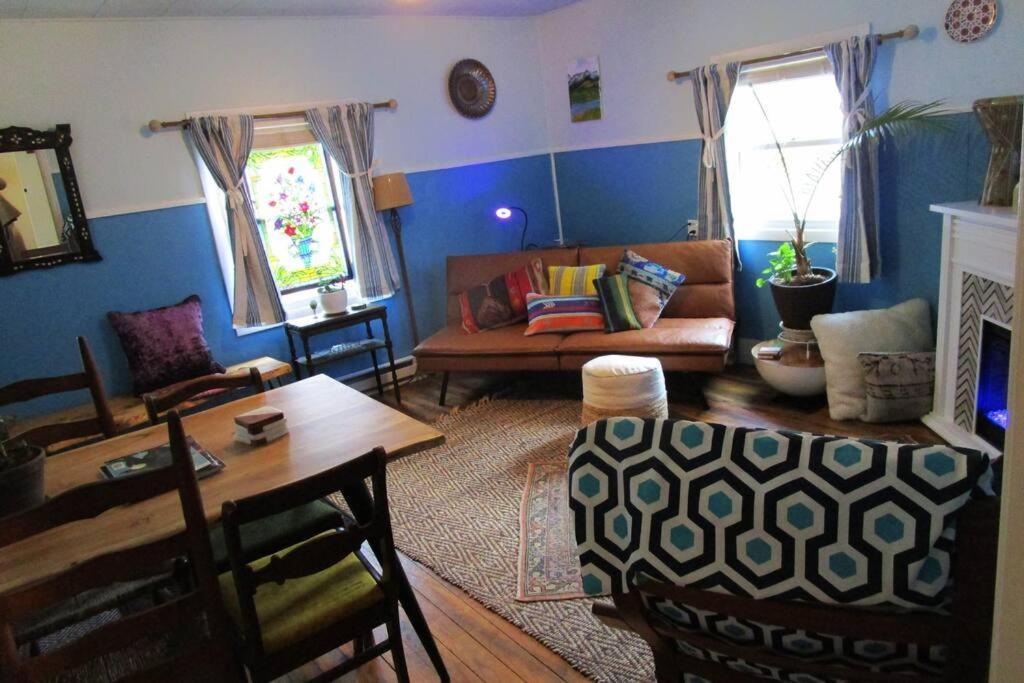 Boho-Chic Retreat - Unit 3 Apartment บลูมมิงตัน ภายนอก รูปภาพ
