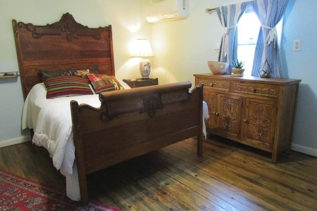Boho-Chic Retreat - Unit 3 Apartment บลูมมิงตัน ภายนอก รูปภาพ